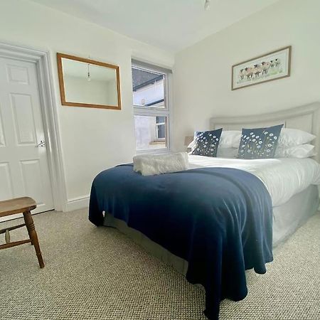 64 Bath Road - Central To Cheltenham Bagian luar foto